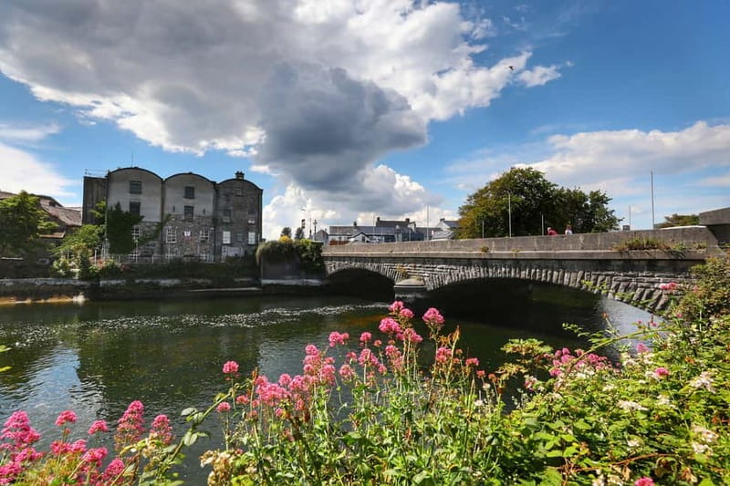 Galway City Walk: Rougues, Rebels and Rakes - Rain, footwear, and the right kind of visitor