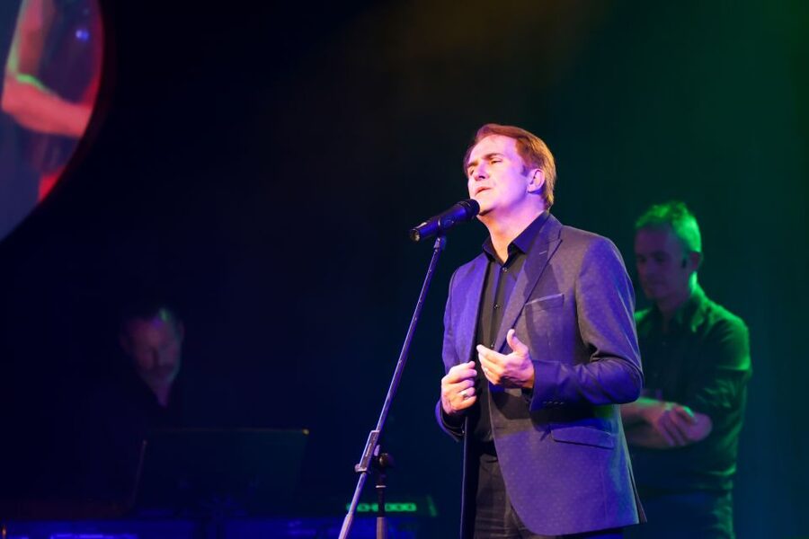 Galway: Trad on the Prom Ticket with Irish Music and Dancing - What happens inside Leisureland Theatre