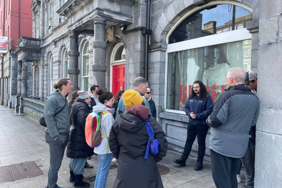 Galway: Welcome to Galway Walking Tour - Group size, access, and what to bring