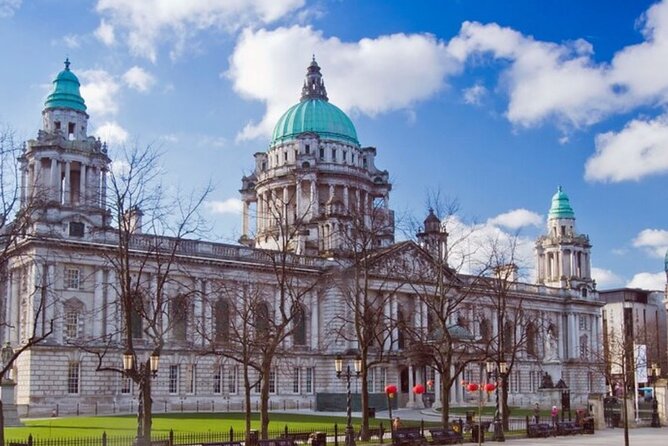 Giants Causeway and Belfast 2 Days with Private Chauffeur Tour - What the chauffeur service adds