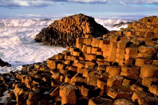 Giants Causeway with Private Chauffeur Day Tour from Dublin - What the day feels like in bad weather
