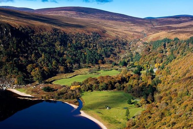 Glendalough & Wicklow Mountains Half Day Morning Tour from Dublin - What the coach setup means for you