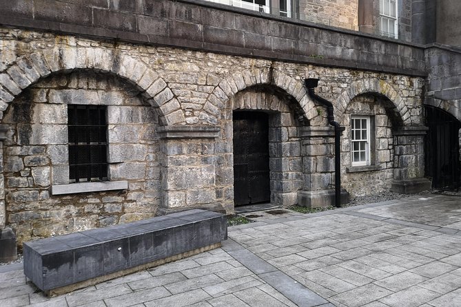 Guided tour of Kilkenny in French with an Irish guide - St. Mary’s Cathedral and the city’s Catholic identity