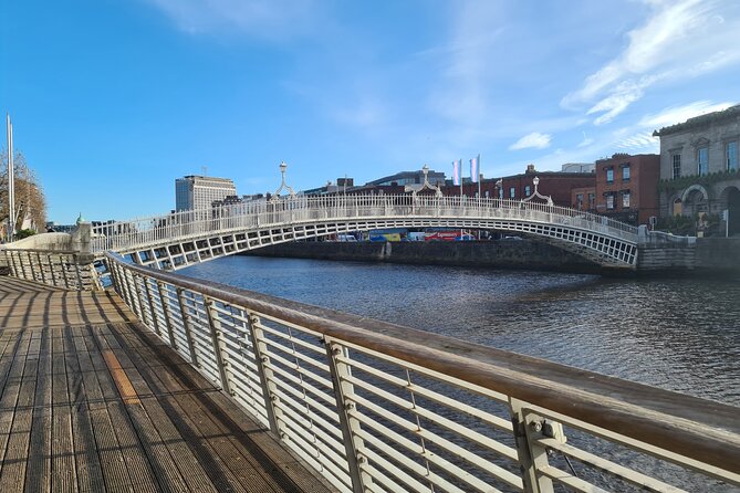 Historical Walking Tour of Dublin - Trinity College and the Book of Kells Question
