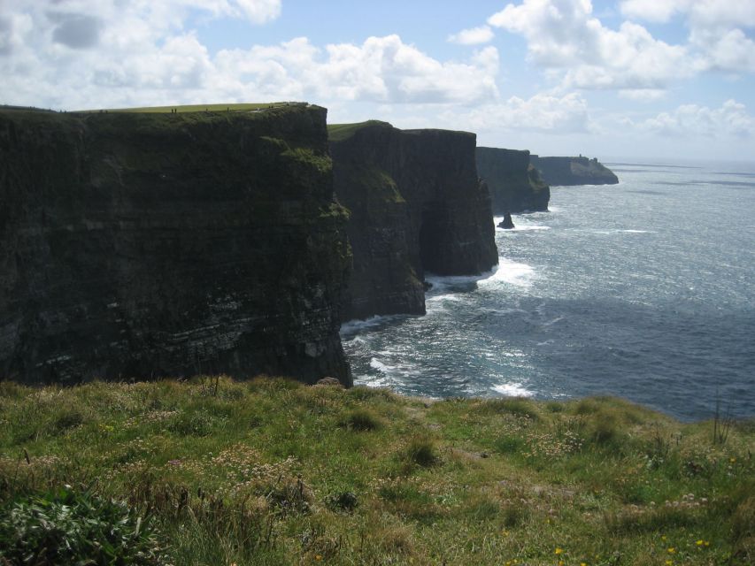 Ireland: 3-Day West Coast Explorer Tour - Day 3: Clonmacnoise, peat bogs, and Kilbeggan
