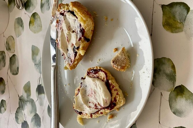 Irish Baking Class: Granny's Apple Cake, Traditional Scones - Eating the warm result at the table