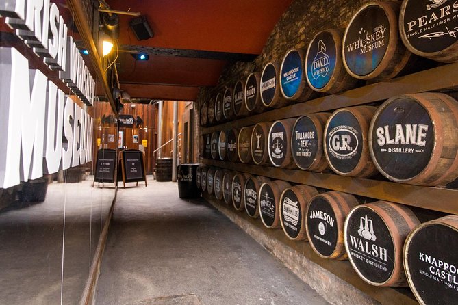 Irish Whiskey Museum: Whiskey Blending Experience - The History: Rise, Fall, and Return