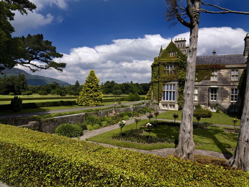 Kerry: Full-Day Tour from Dublin - Killarney town, the practical pause