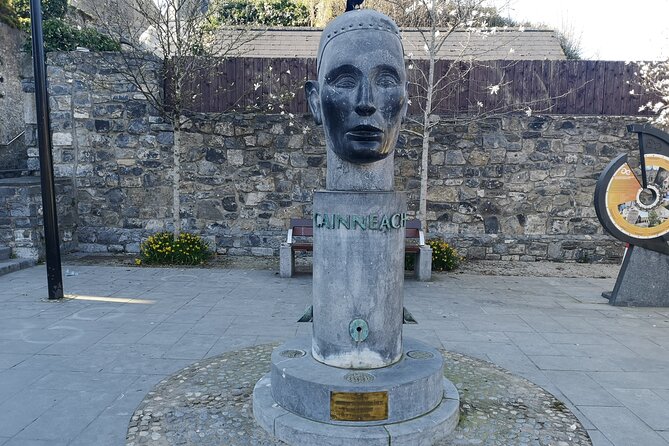 Kilkenny from Medieval to Modern City. Private Walking Tour - Kilkenny Crystal and the modern city