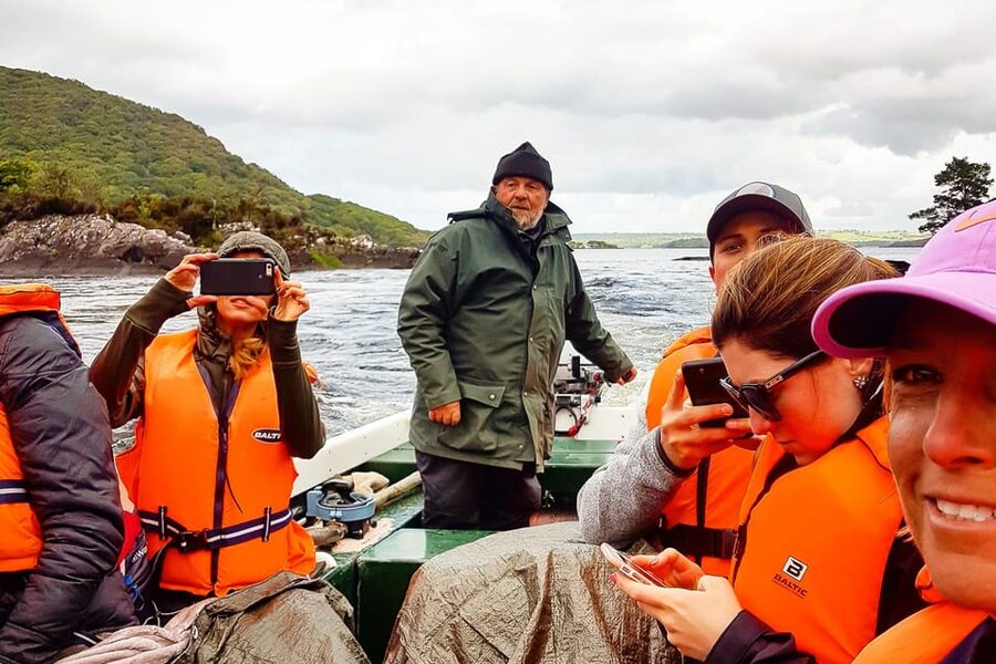 Killarney: Gap of Dunloe Pony, Trap & Traditional Boat Tour - Ross Castle, the final view, and the timing