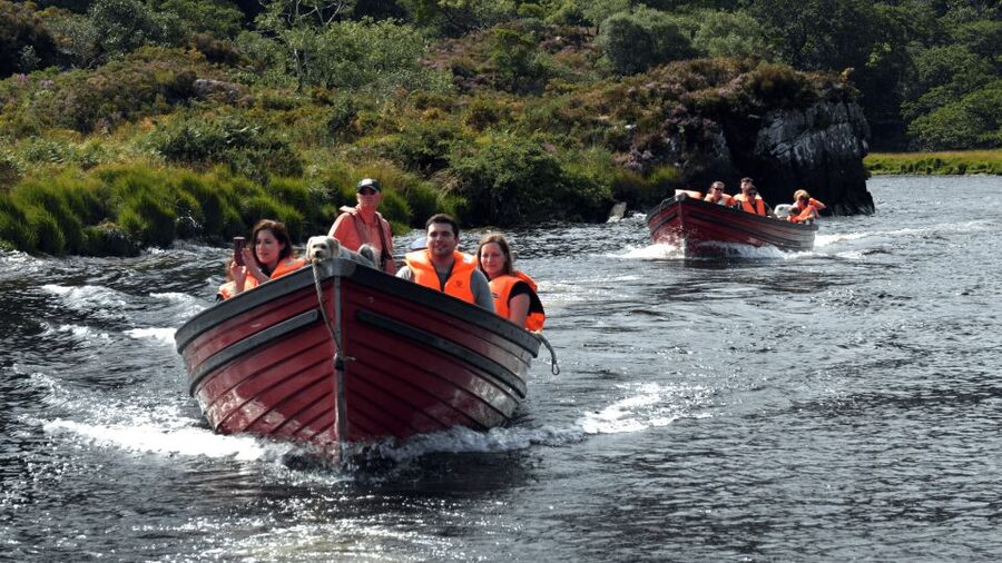 Killarney: Gap of Dunloe Walking and Boat Tour - Walking from Kate Kearney’s Cottage through the Gap