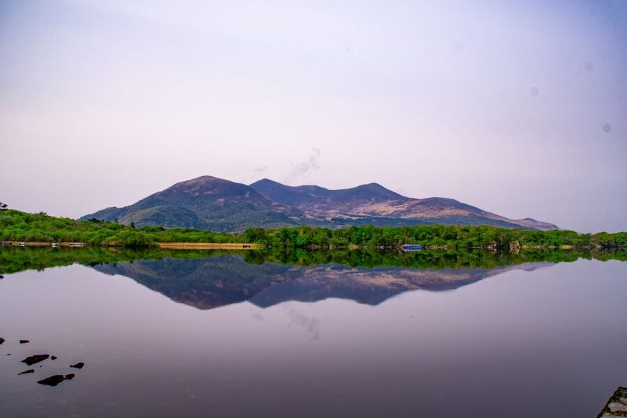 Killarney: Guided Boat Tour to Innisfallen Island - Weather, Boarding, and Comfortable Shoes