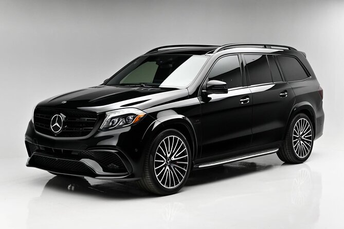 Killarney: Private transfer to & from Dublin | Premium Cars - Meeting your chauffeur at Dublin Airport