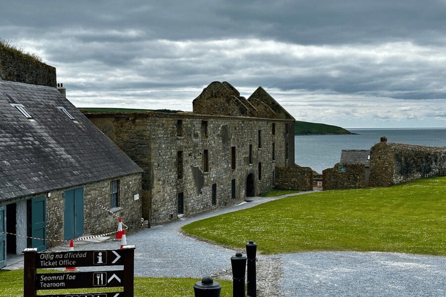 Kinsale: Guided eBike Sightseeing Tour - Starting at Jos Cafe and Rooms