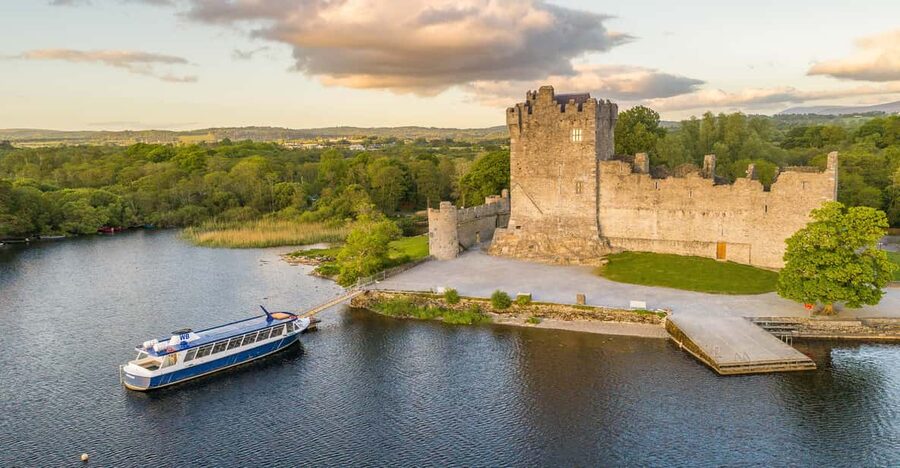 Lakes of Killarney: Boat Cruise - Lough Léin from a comfortable boat