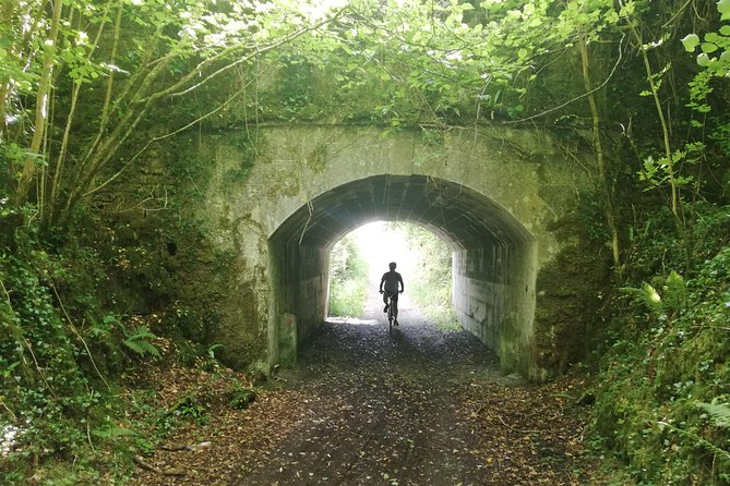 Magical bike tour around Cong - Ashford Castle and the approach to Cong