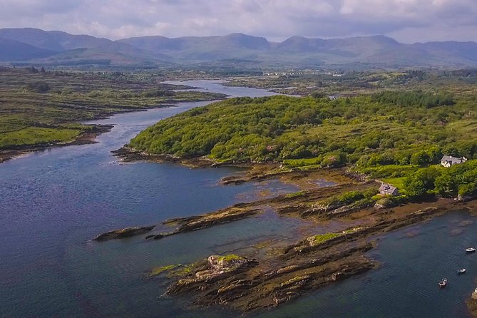 NO 1 Ring of Kerry Tour inc Killarney Lakes & National Park - Kerry Bog Village: a short look at rural Ireland