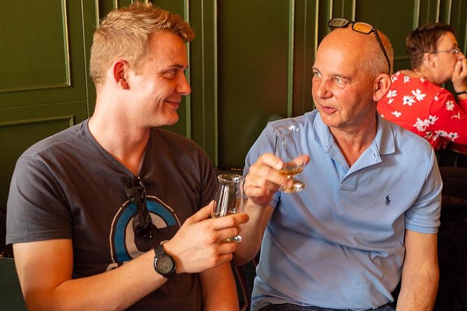 Premium Whiskey and Food Tasting in Dublin - Five Irish whiskeys, two classic Dublin pubs