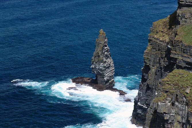 Private Burren and Cliffs of Moher Full Day Tour - Dunguaire Castle and the first look at Galway Bay