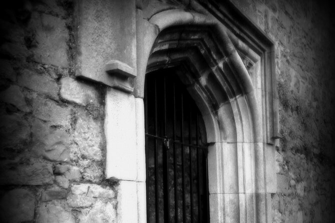 Private Ennis Dark History Tour with Dr Jane O'Brien (1-6 people) - Why Ennis Makes a Good Dark History Walk