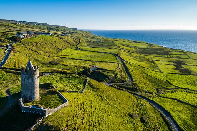 Private Limousine hire Cliffs of Moher Day Tour - Lunch and local atmosphere in Doolin