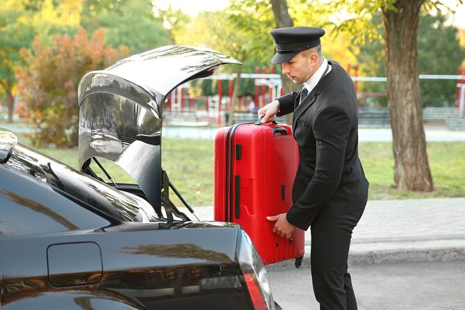 Private One-way Airport Transfer Dublin Airport To Dublin - The short ride into Dublin