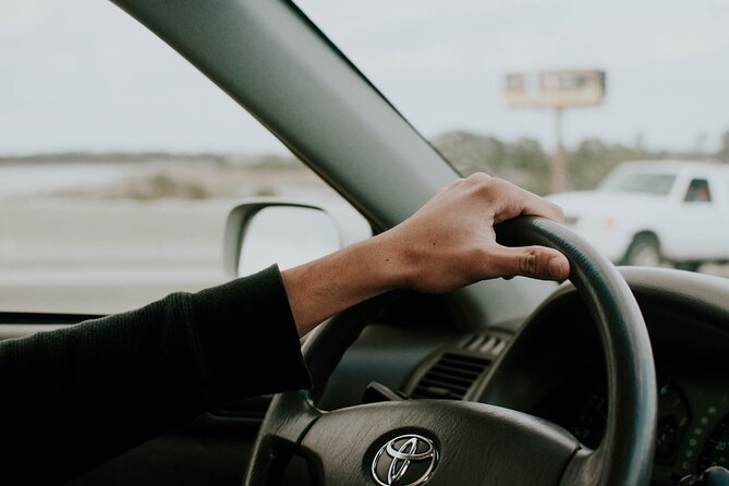 Private Sedan(4 seats) Transfer from Dublin City Center to Dublin Airport - The three-hour airport rule