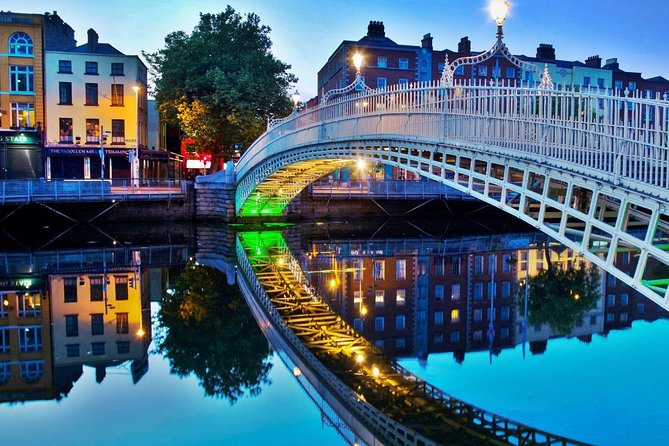 Private Transfer: Dublin Airport DUB to Dublin by Luxury Van - Booking details that affect the experience
