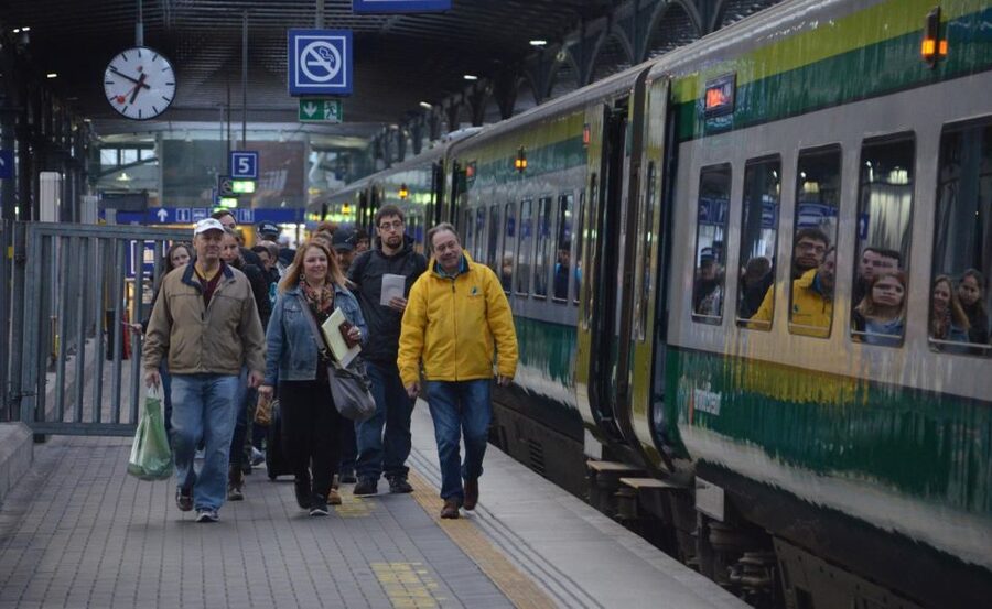 Rail Tour: The Cliffs of Moher & Bunratty Castle Tour - Key points at a glance