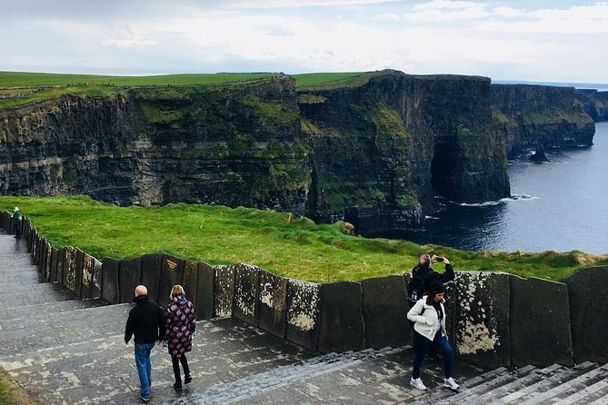 Scogliere di moher e Galway in italiano - Cosa portare e come gestire il ritmo