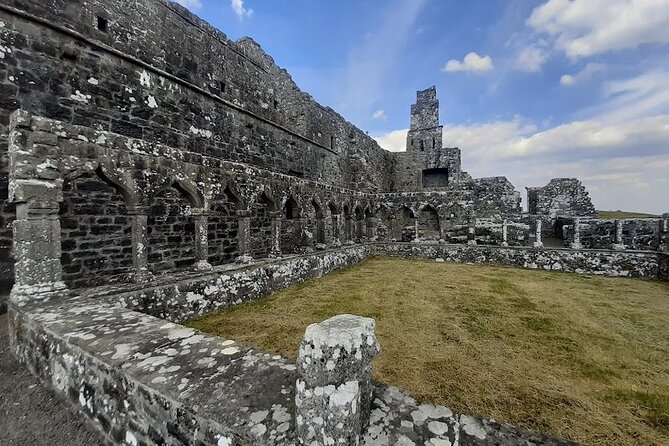Sean's Bar, Athlone Castle and Clonmacnoise Monastery - Clontuskert Abbey and the remains of a turbulent priory