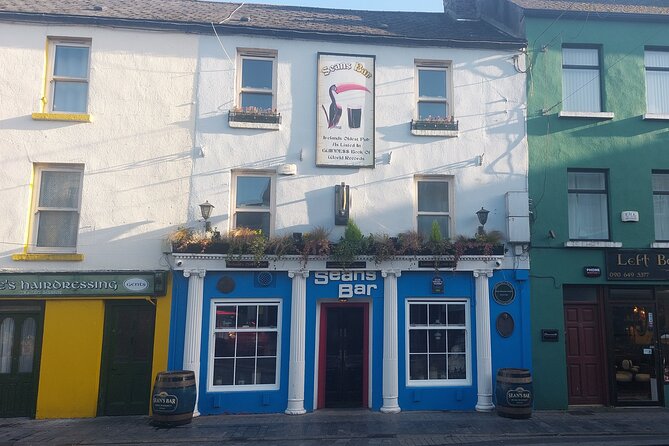 Sean's Bar, Athlone Castle and Clonmacnoise Monastery - Seans Bar, the day’s most relaxed stop