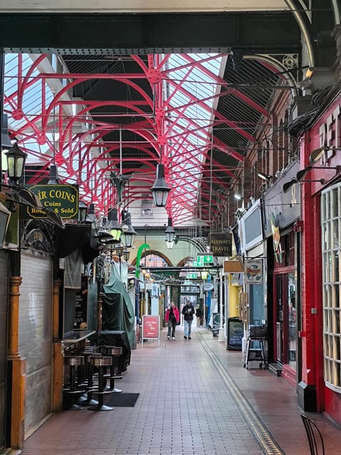 Secret and unusual Dublin: guided walking tour - Powerscourt Townhouse and the final approach