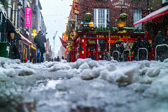 Self-Guided Scavenger Hunt: Dublin Adventure - Photo challenges, riddles, and player roles