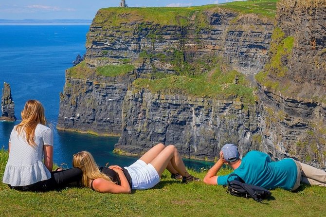 Shore Excursion Cliffs of Moher explorer tour, Wild Atlantic Way from Galway - The long road from Galway to the Atlantic cliffs