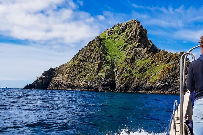 Skellig Michael : Ultimate Skellig Coast Tour with AquaTerra - The small boat setting and why it matters