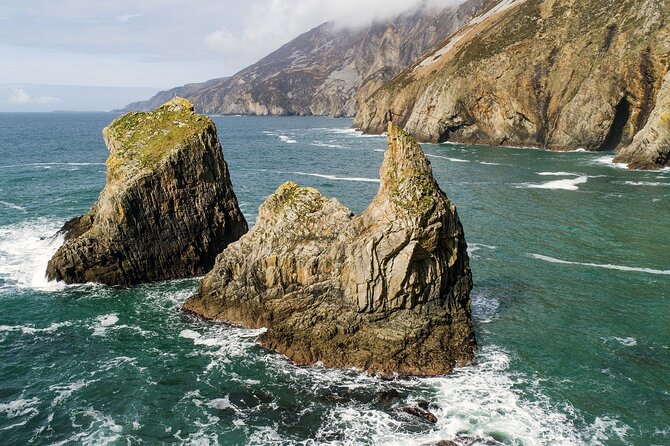 Slieve League cliffs cruise. Donegal. Guided. 1 ¾ hours. - Leaving Killybegs beneath Rotten Island lighthouse