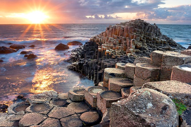 Spanish Belfast And Giants Causeway Tour - Why this northbound day trip works