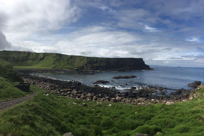 Spanish Belfast And Giants Causeway Tour - Spanish guiding can make the long ride worthwhile