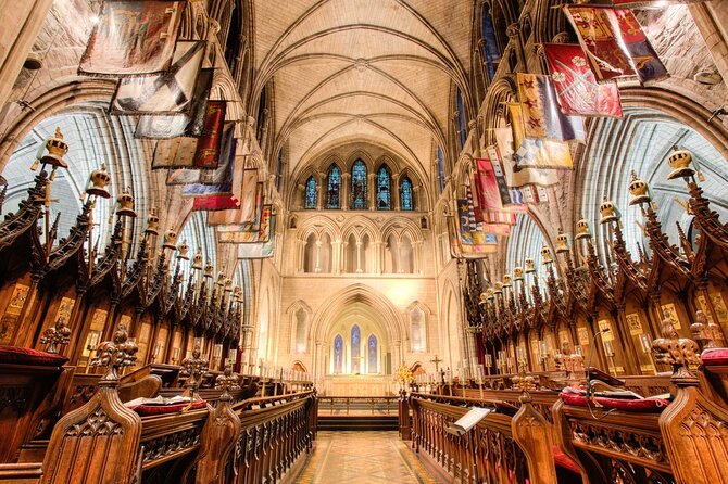 St Patrick's Cathedral, Book of Kells and Dublin Castle Tour - The walking demands are real