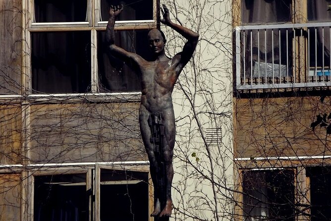 The Best of Dublin - Highlights and Hidden Corners - Historic streets and the final approach to Trinity College