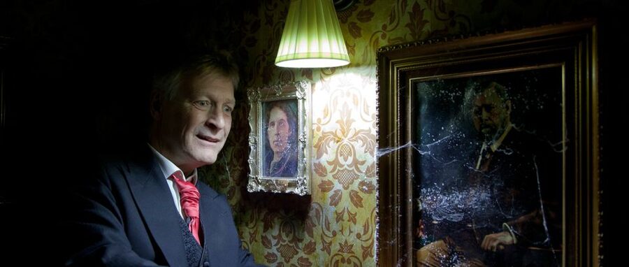 The Dublin Ghostbus Tour - A theatrical start in Dublin’s original Ghostbus