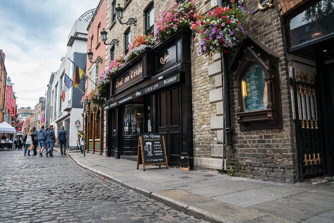 The Dublin Incident: Alien, Whiskey & Clues Exploration Game - Starting at Newmarket in the Liberties