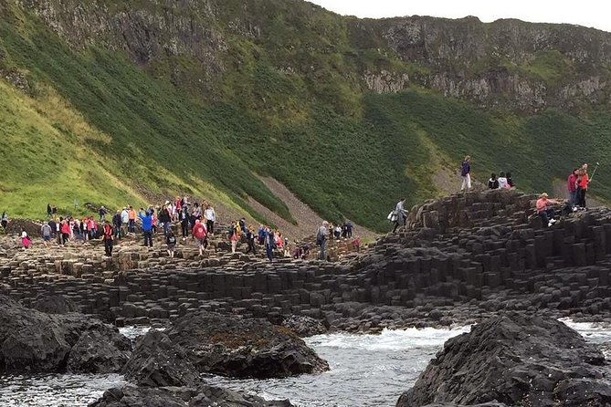 The Giant's Causeway, Dunluce Castel and Belfast - Spanish guide - Why this Dublin day trip works