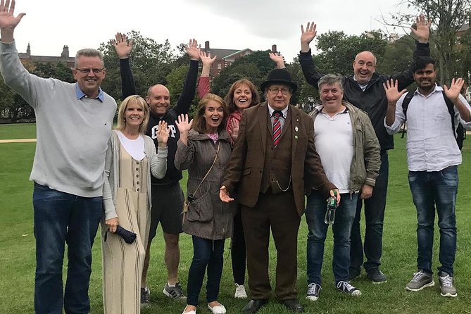 Walking tour in Merrion Square Park - Dublin Rogues Tour - A circuit of statues and stories